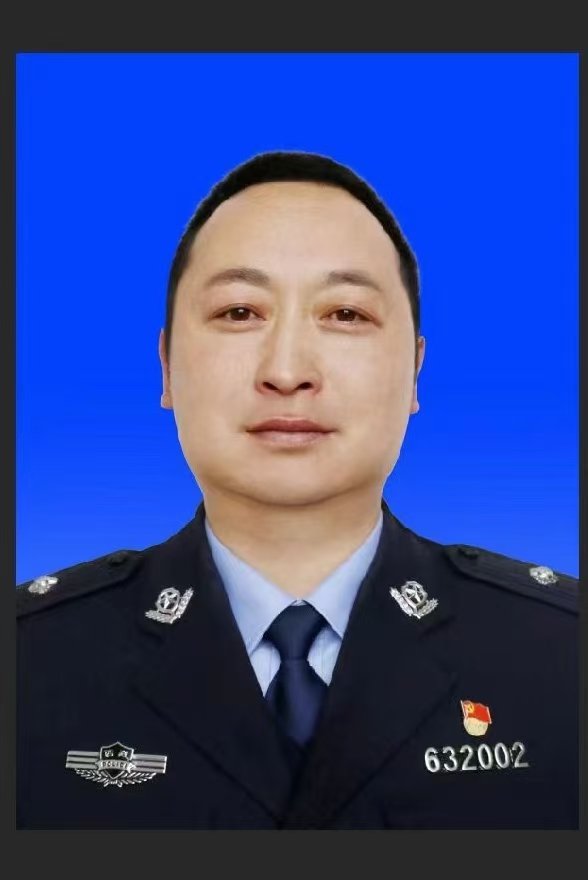 李雄